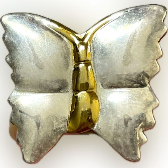 Butterfly silver vintage clip on earrings lightweight detail scallop wings EUC - Picture 2 of 7